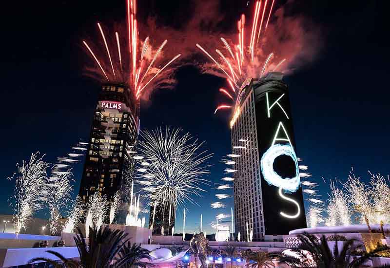 Giant Mesh Screen Shines At Palms Casino