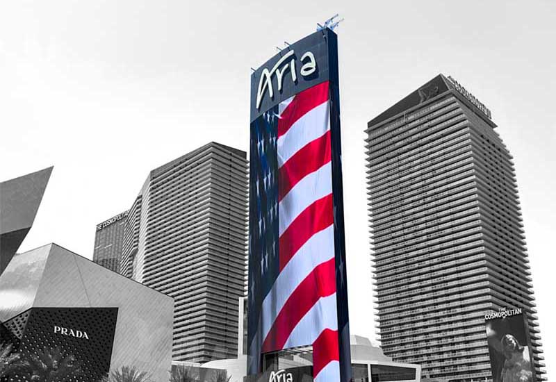Big and Tall: Aria Lights up New 200-foot Mega-...